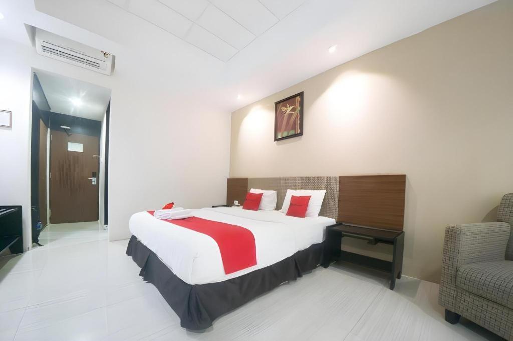 New Grand Park Hotel Surabaya Exterior photo
