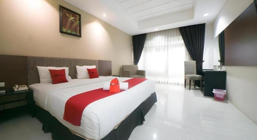 New Grand Park Hotel Surabaya Exterior photo